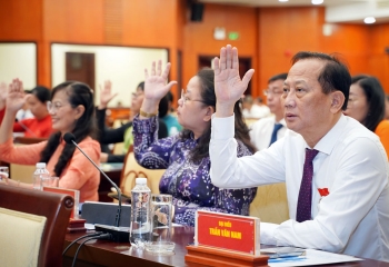 The overall picture of streamlining the organizational structure and reducing staff. 