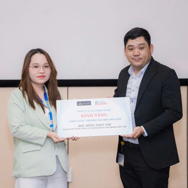 ALTAS LAW trao tặng các suất Học bổng Thực tập ALTAS dành cho những sinh viên có thành tích học tập xuất sắc của Khoa Luật – Trường Đại học Hoa Sen