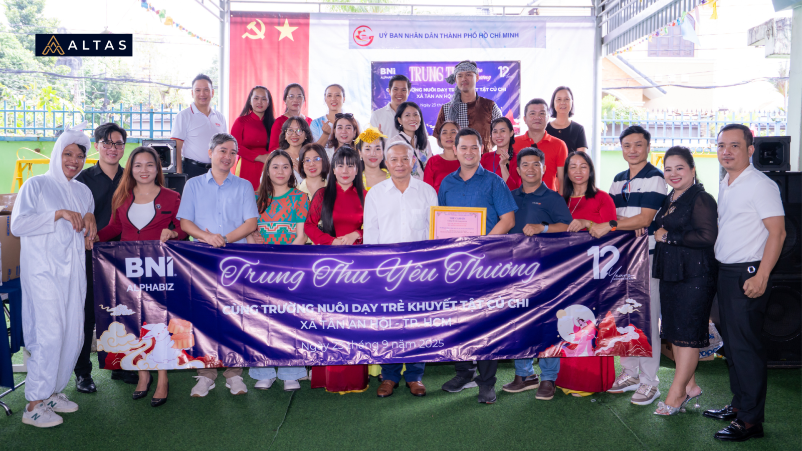 ALTAS x BNI Alpha Biz Mang Trung Thu Đến Với Các Em Khuyết Tật 